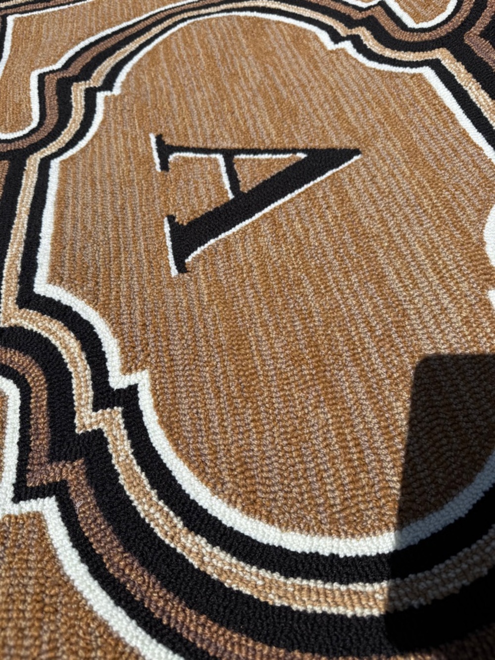 Frontgate Monogrammed 'A' Indoor/Outdoor Rug - Picture 11 of 15